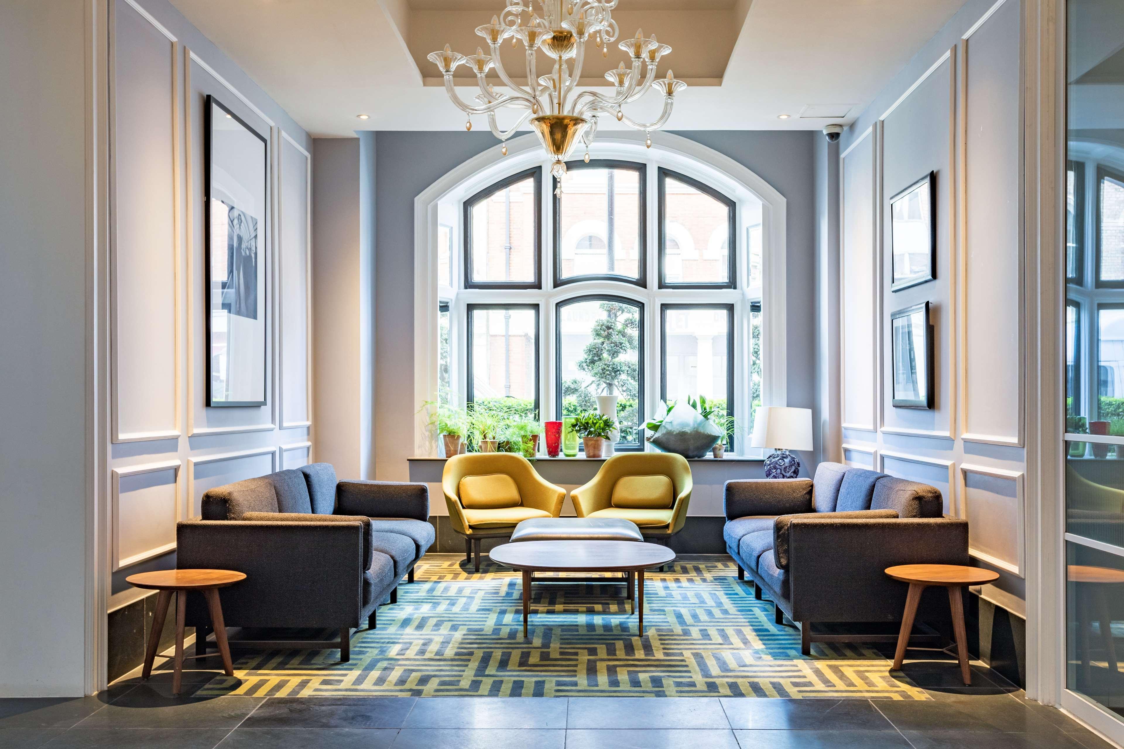 Radisson Blu Hotel, Bloomsbury Hotell 4*