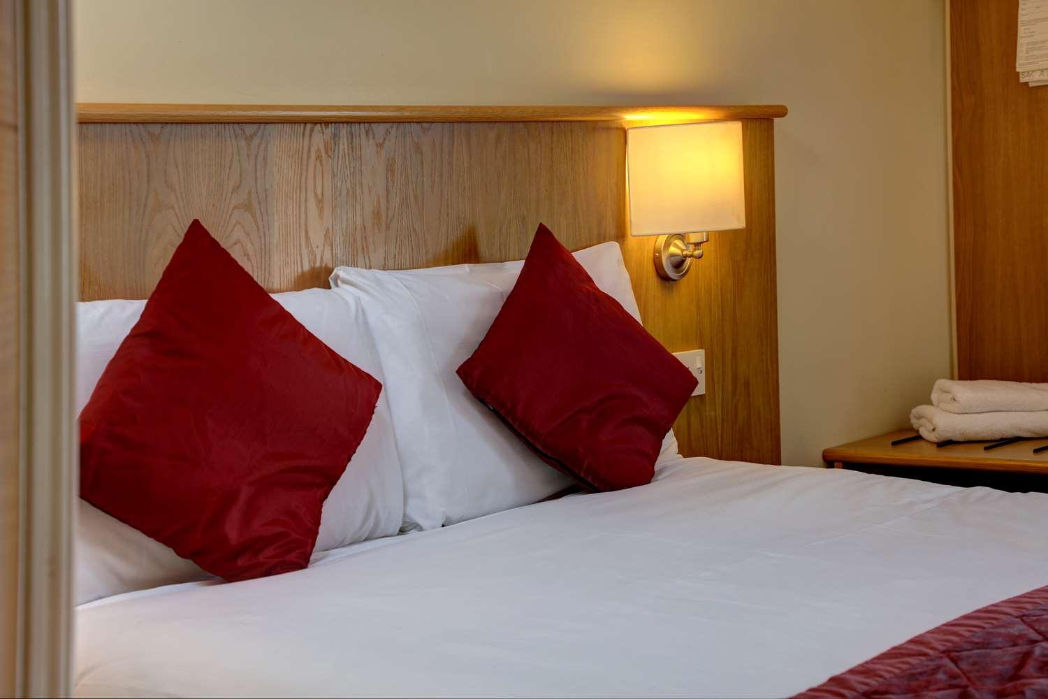 Western Highbury Hotel