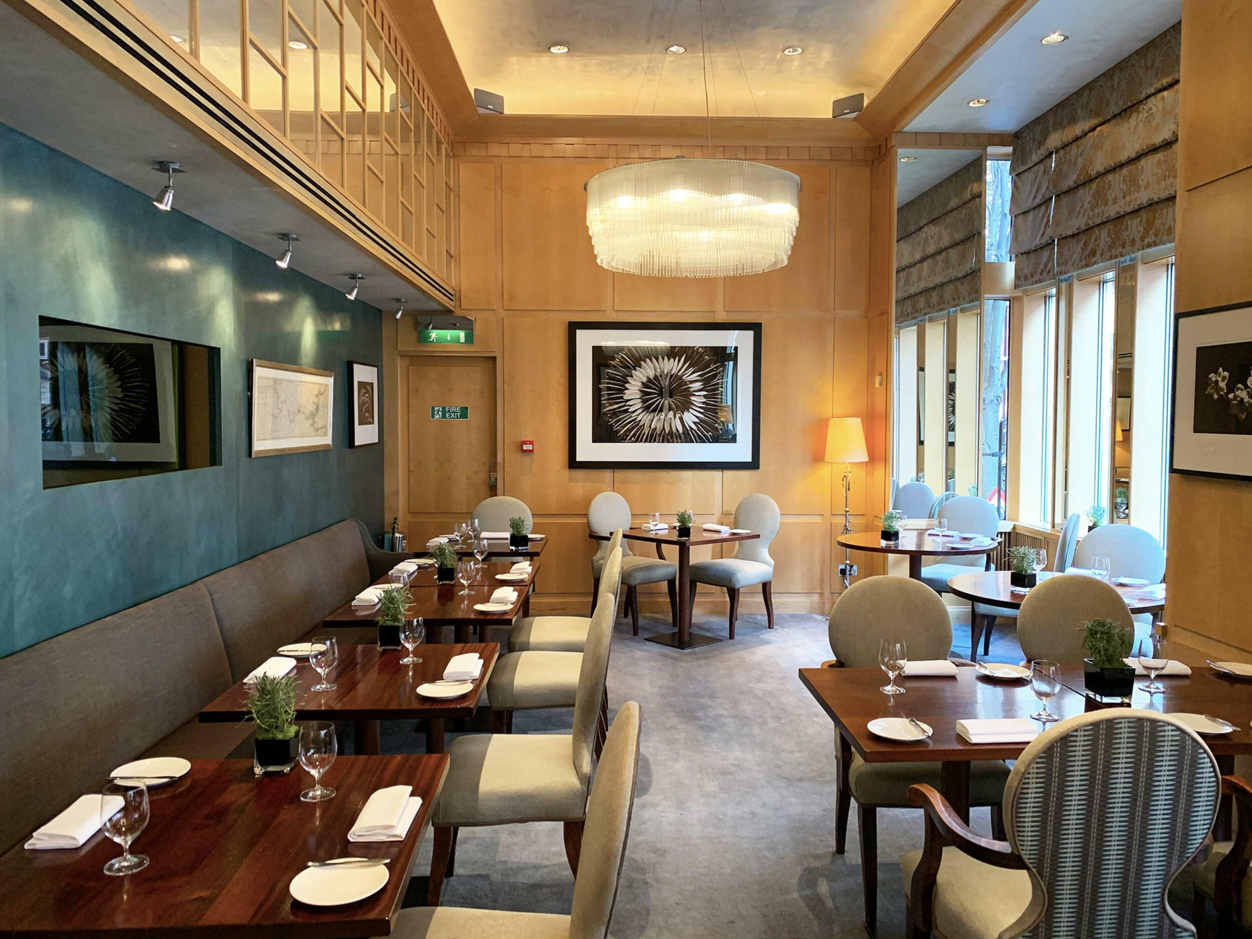 The Capital Hotel, & Townhouse Hotel 5*