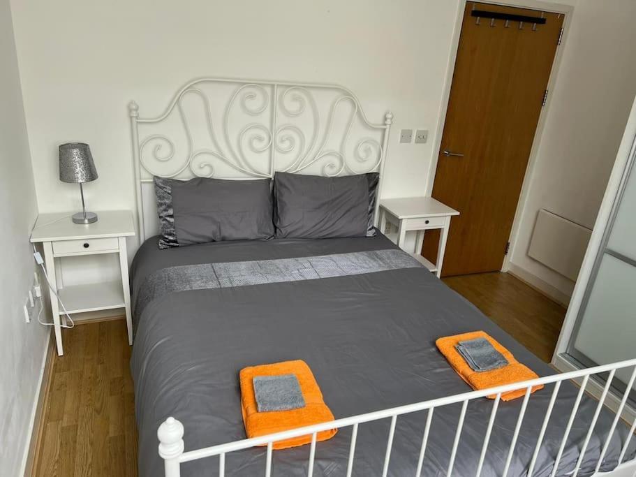Stunning 2 Bed Flat! Centrally Located In London, Uk! Lägenhet *