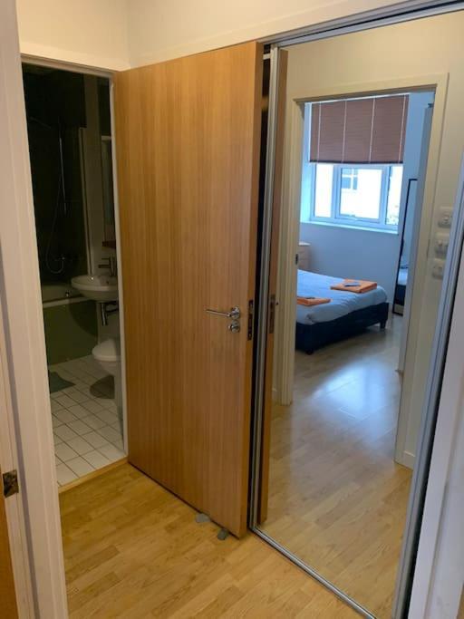 Lägenhet Stunning 2 Bed Flat! Centrally Located In London, Uk! *