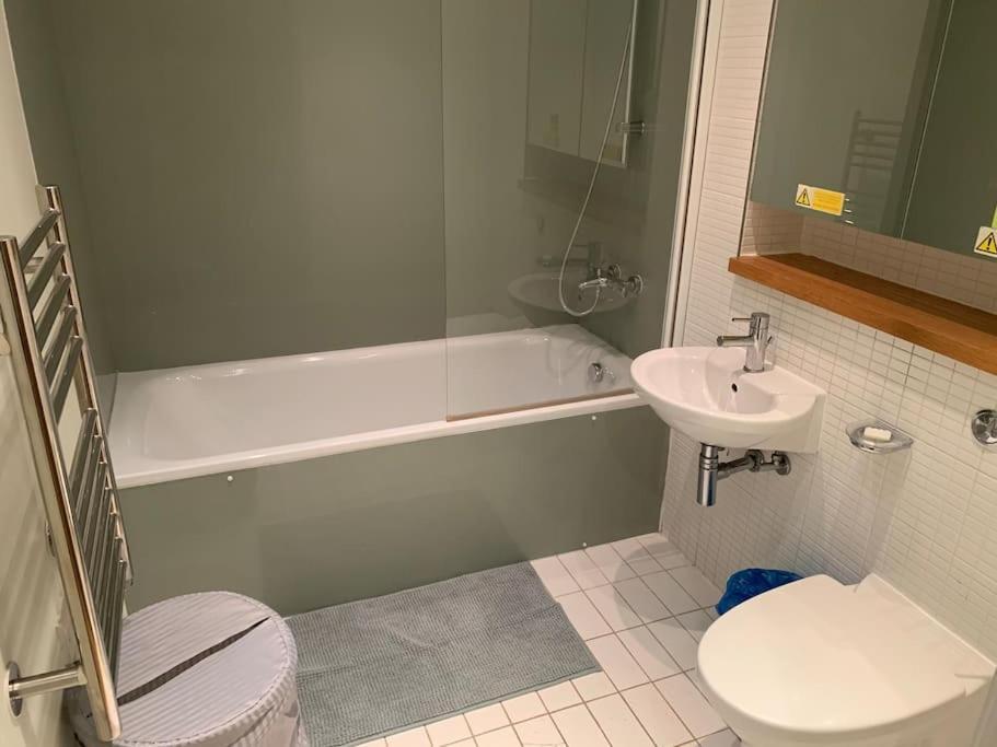 Lägenhet Stunning 2 Bed Flat! Centrally Located In London, Uk! London