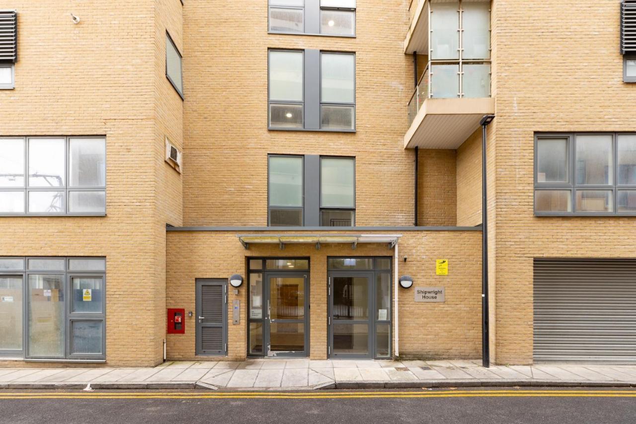 The Limehouse Classic - Endearing 2bdr Flat With Balcony Lägenhet *