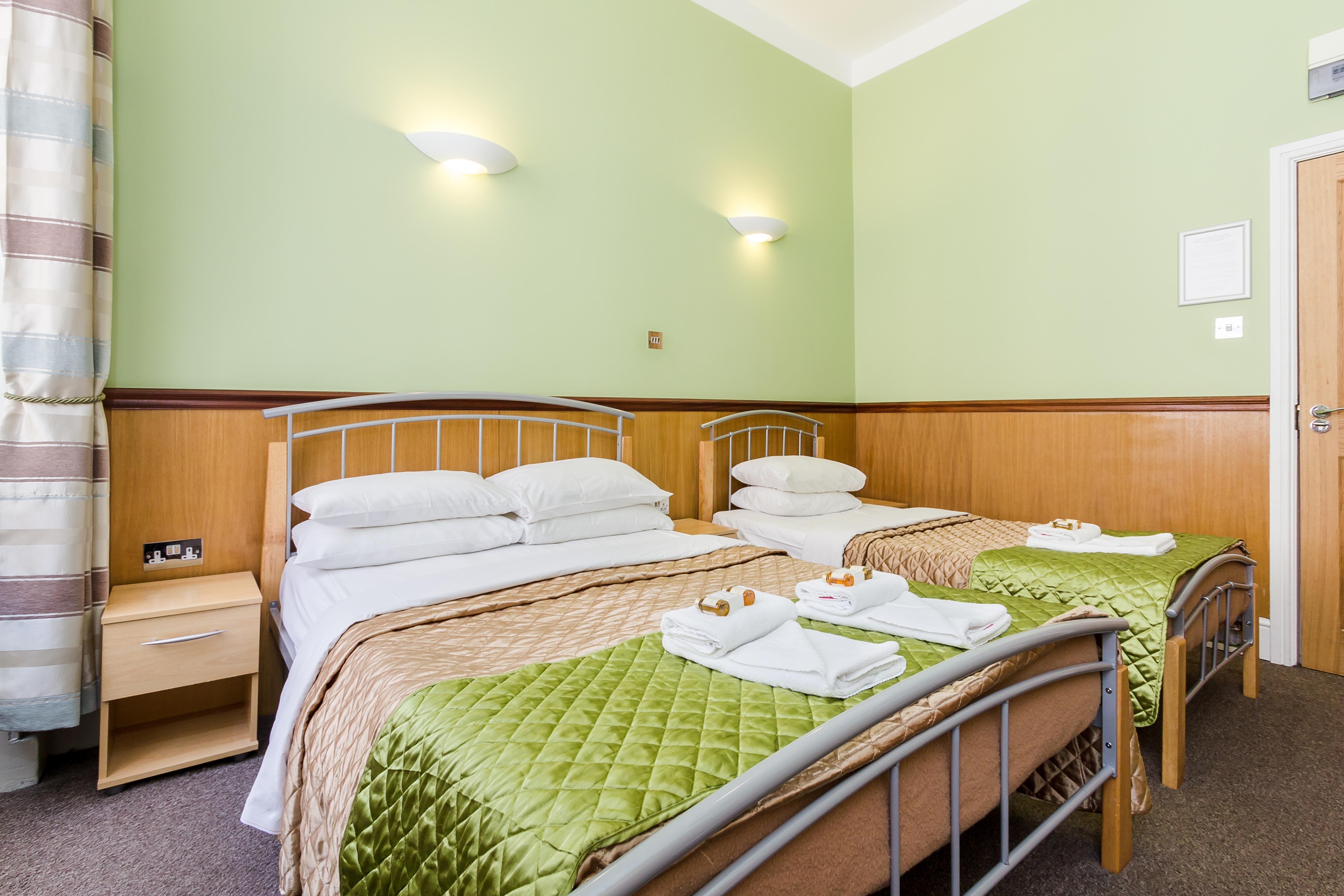 Gower House 3*