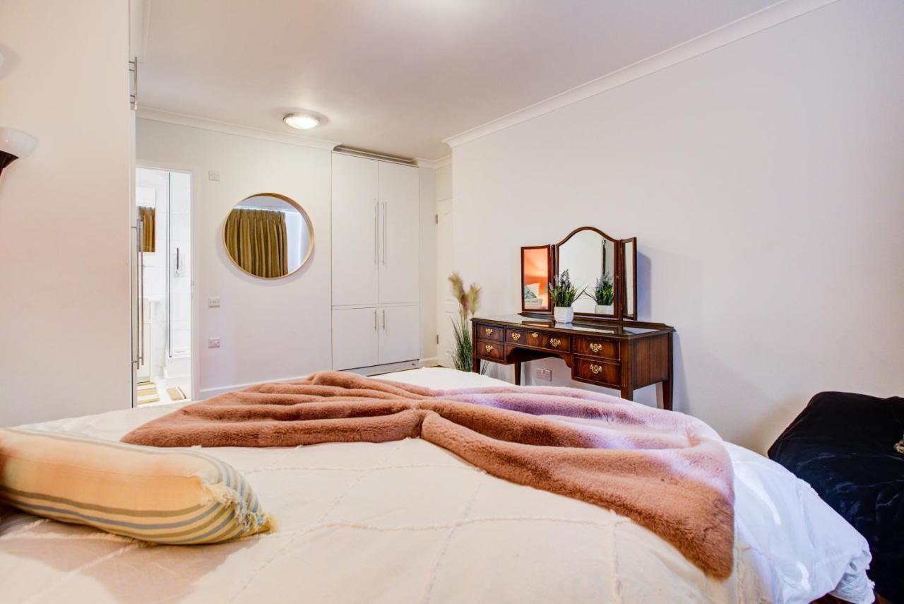 Appartement 3-bedroom, 3-baths In Super Posh Marylebone, Central London, W1