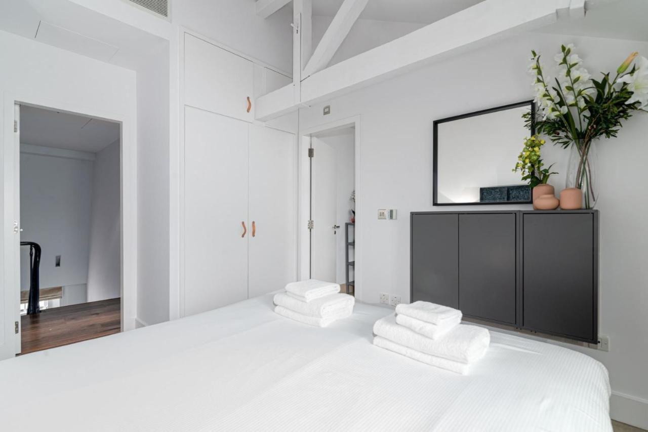 A Stunning Three Bedroom In Mayfair Lejlighed *