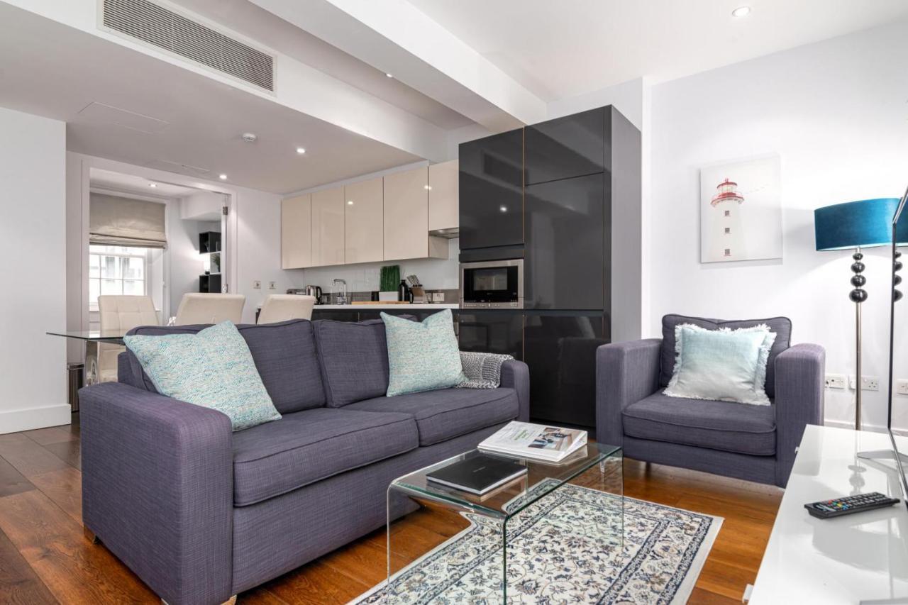 A Stunning Three Bedroom In Mayfair Leilighet London
