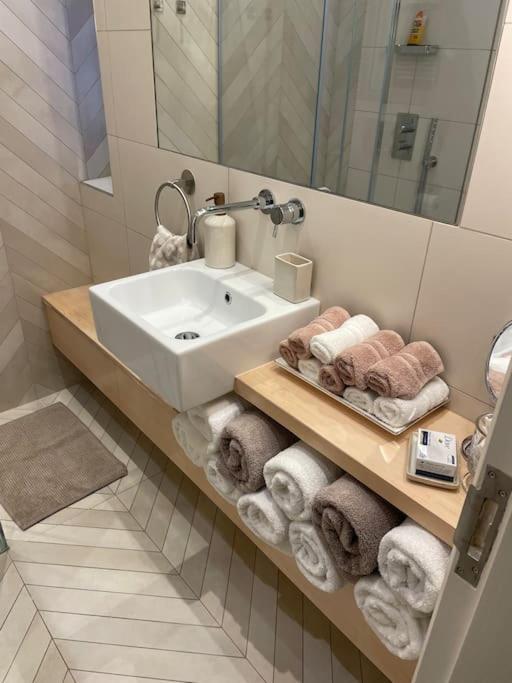 Stylish 3-bedroom Flat In Kensington Appartement *