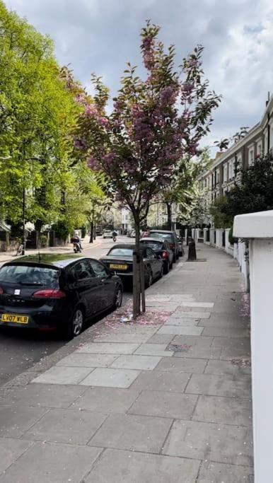 Stylish 3-bedroom Flat In Kensington Appartement Londen
