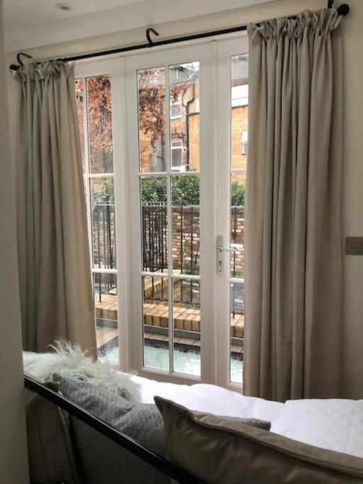 Stylish 3-bedroom Flat In Kensington Appartement