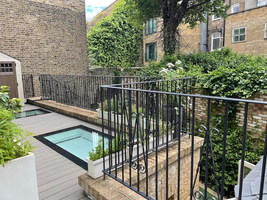 Stylish 3-bedroom Flat In Kensington Appartement Londen