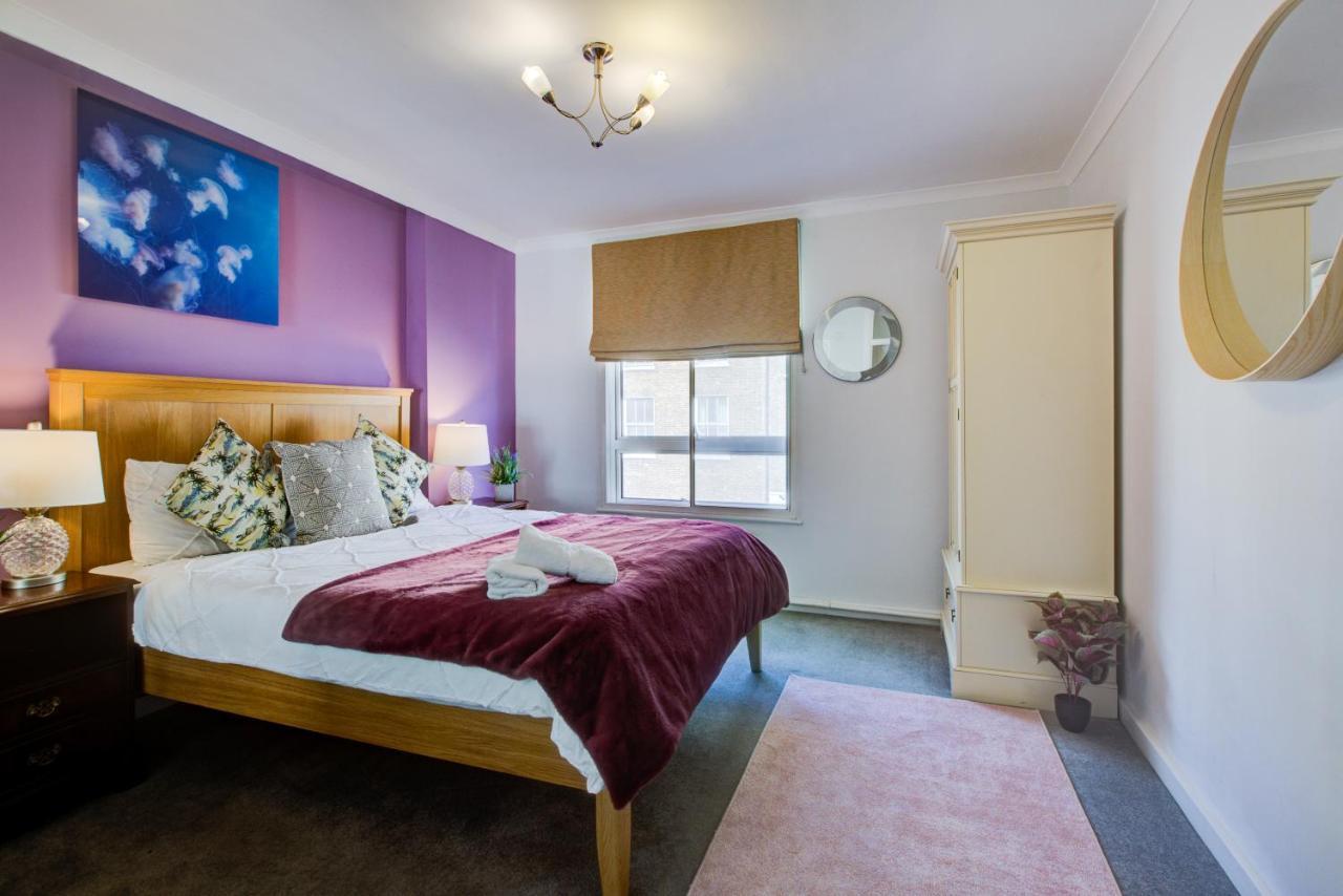 Appartement 3-bedroom, 3-baths In Super Posh Marylebone, Central London, W1 Londen