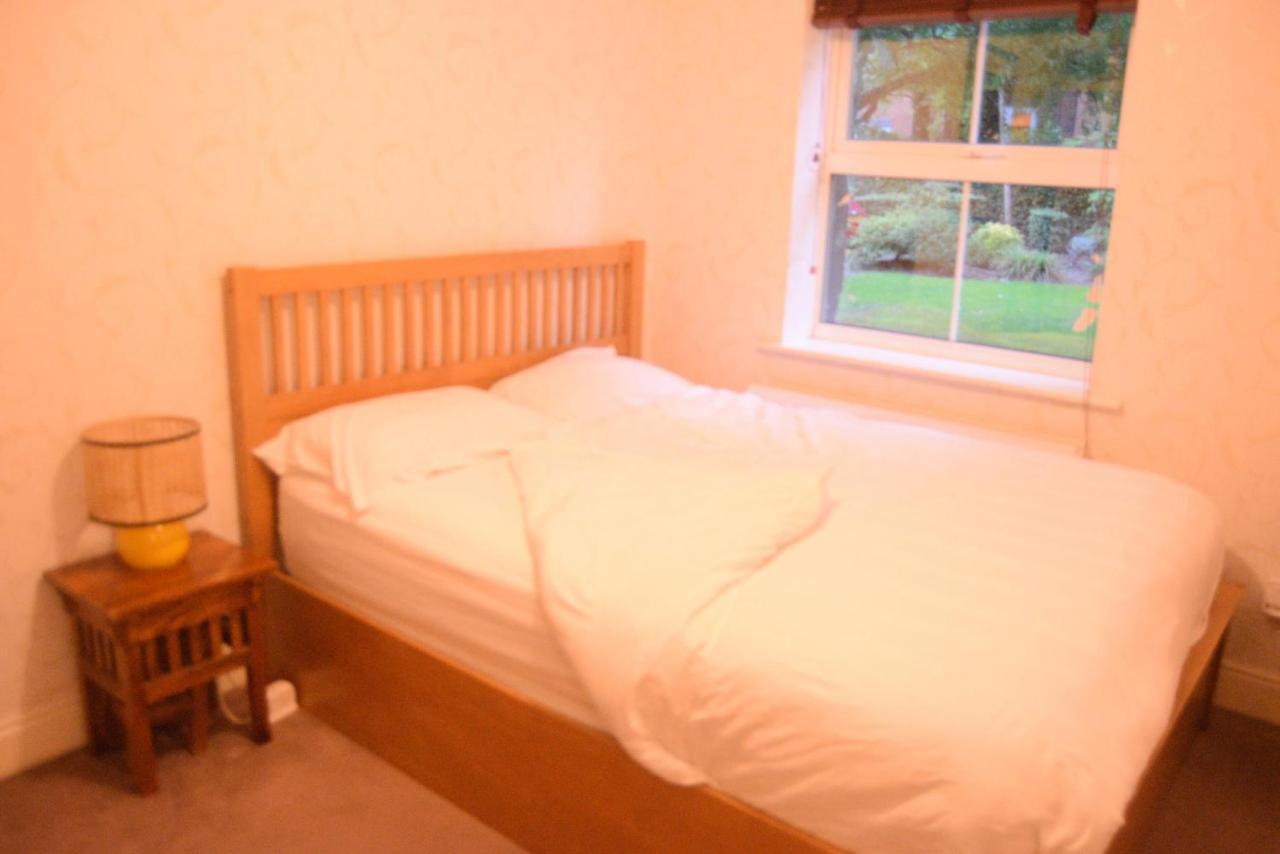 2 Bedrooms & 2 Bathrooms With An Ensuite Apartment *