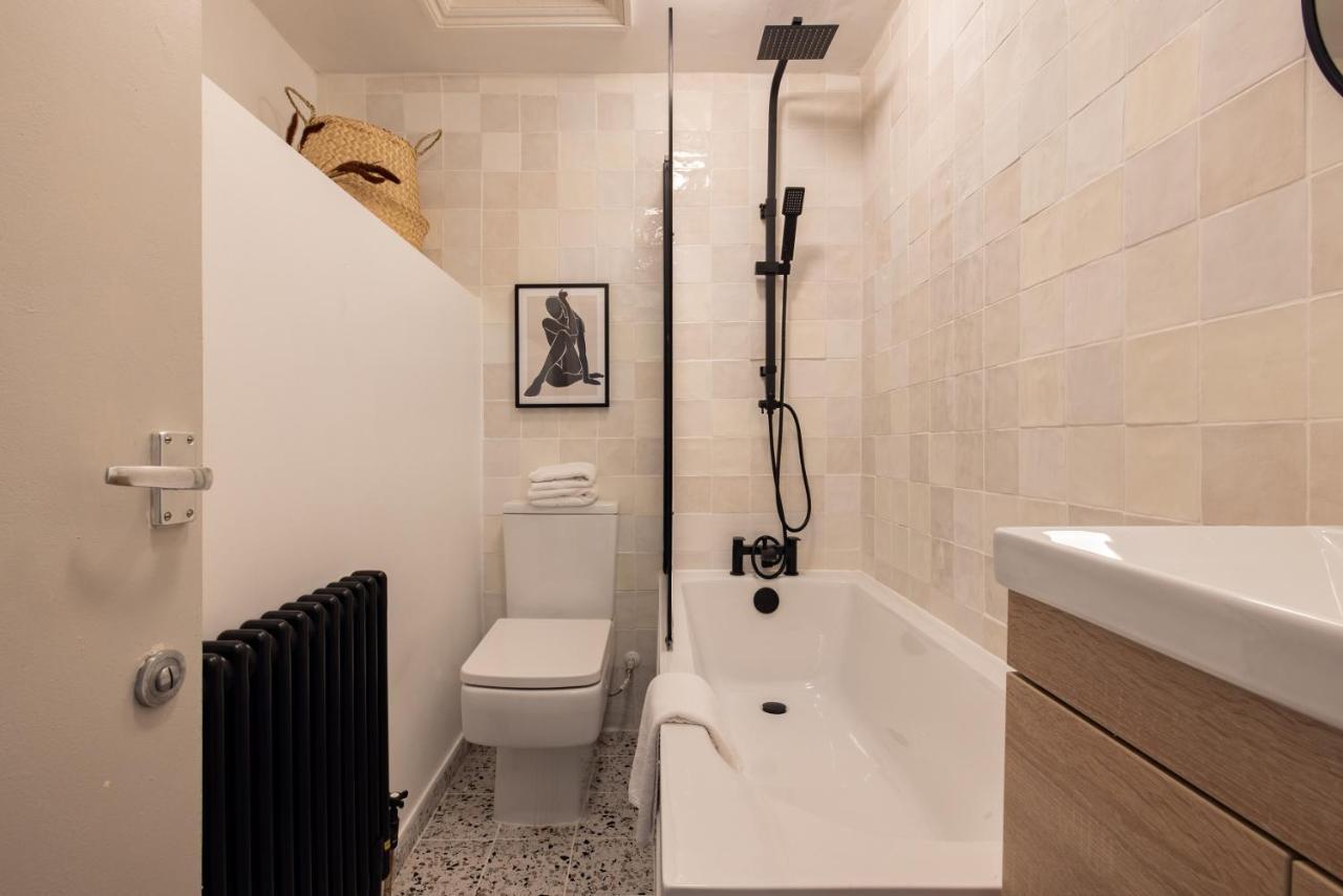 The Kensington And Chelsea Classic - Glamorous 2bdr Flat * London