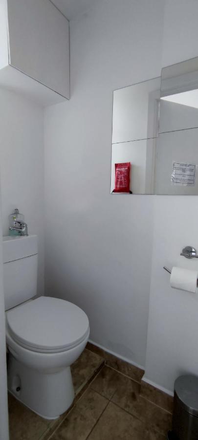 Location Location Location, Whole For You! Apartment