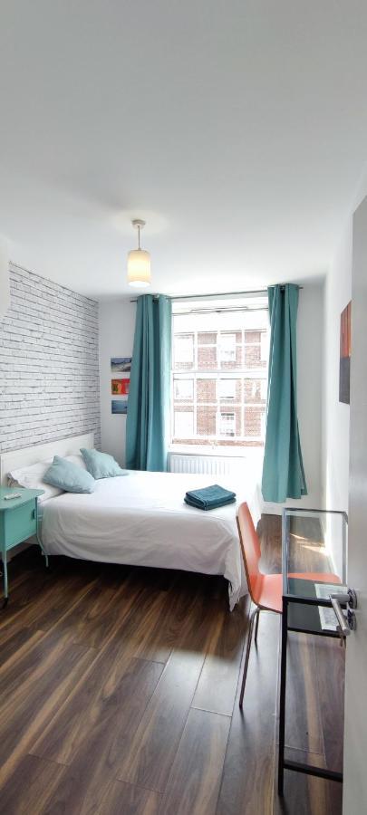 Apartment Location Location Location, Whole For You! London