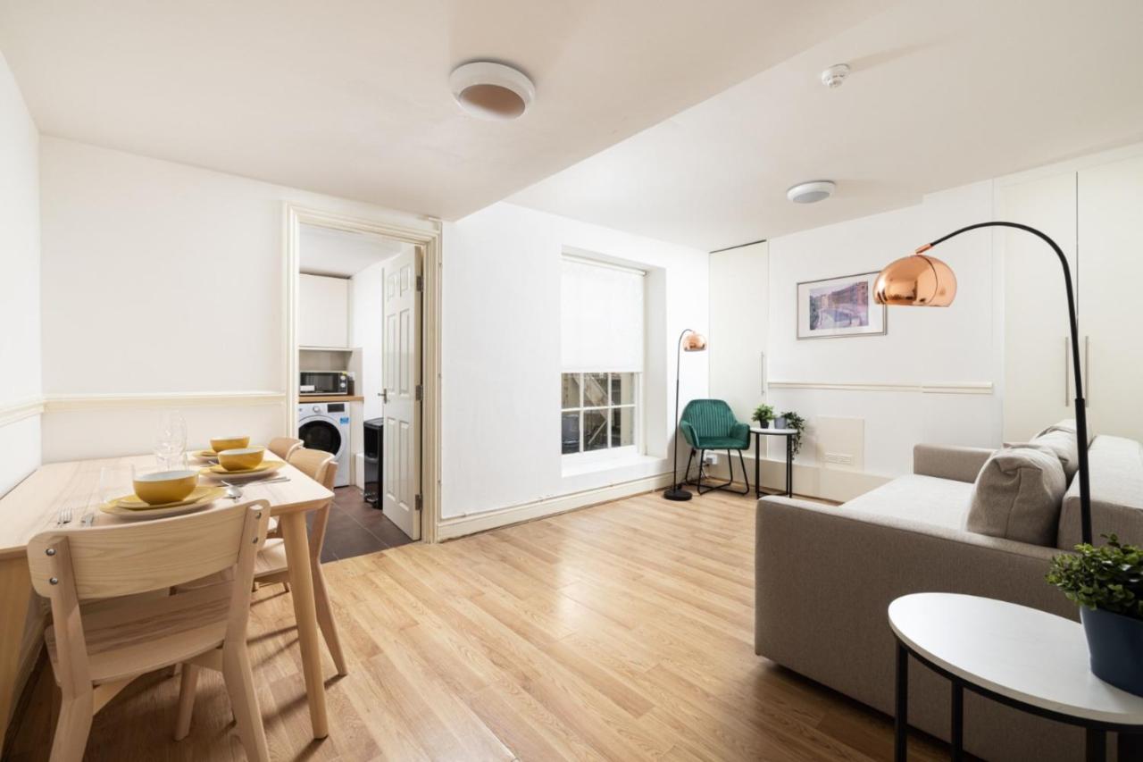 Mornington Crescent Apartment *