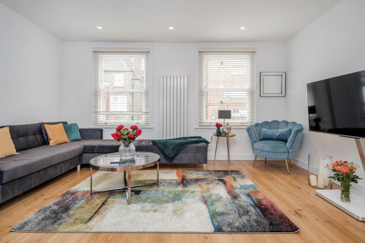 Beautiful 2 Bedrooms Split Level Fulham Lägenhet *
