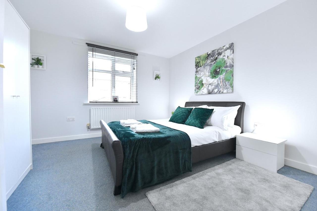 Clapham Junction - 2 Bedroom London
