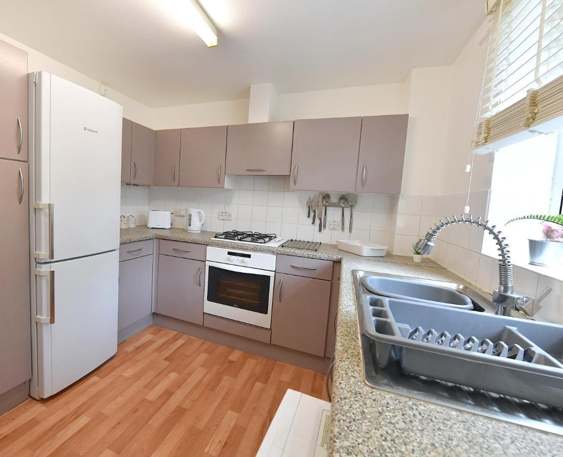 Clapham Junction - 2 Bedroom Bed & Breakfast *