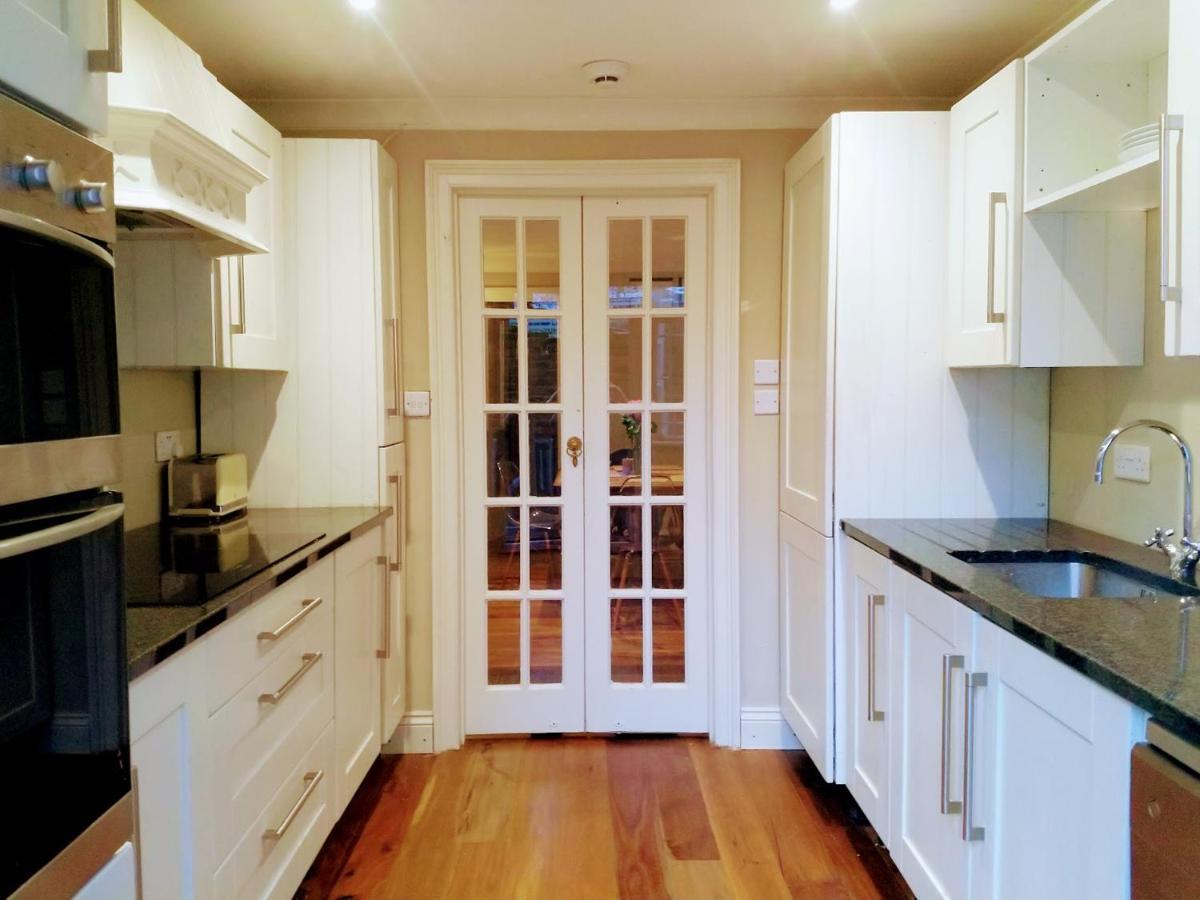 Apartment Elegant Parkside Flat: Blackheath Common Period Building *