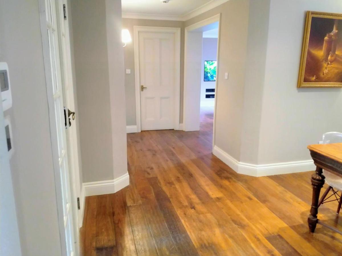 Elegant Parkside Flat: Blackheath Common Period Building London