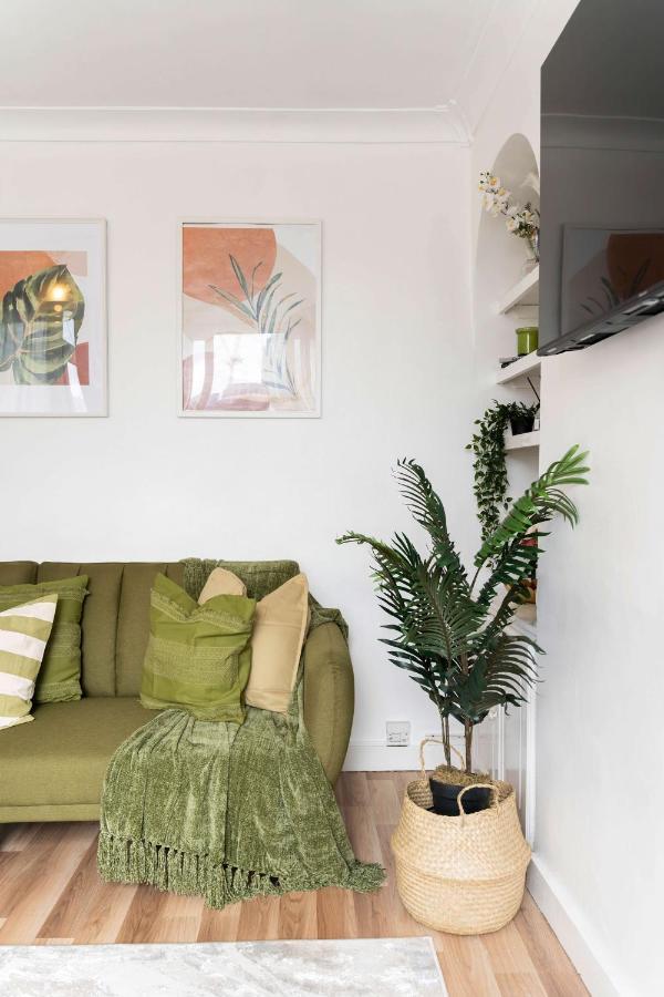 3 Bed Newal Leilighet London