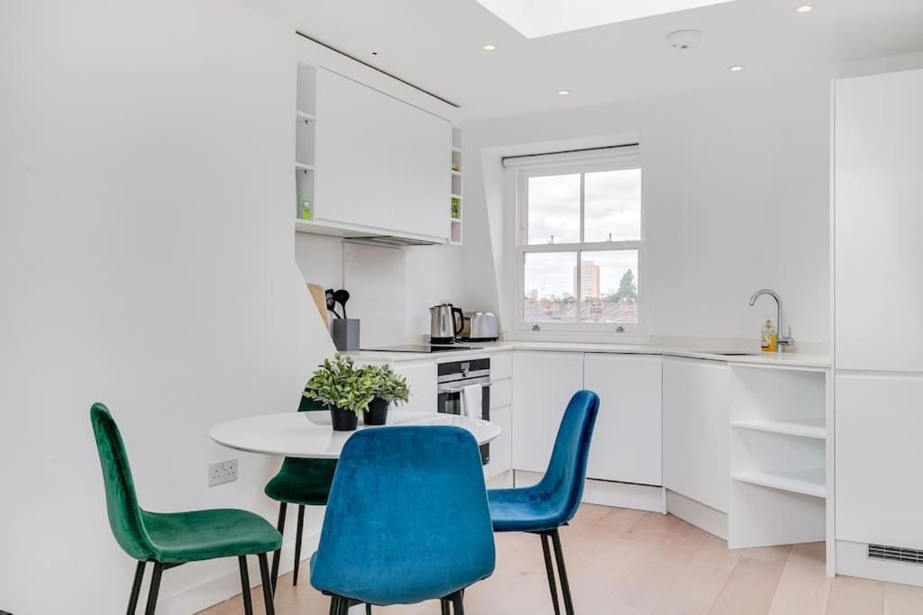 Modern 1 Bedroom Flat In Battersea