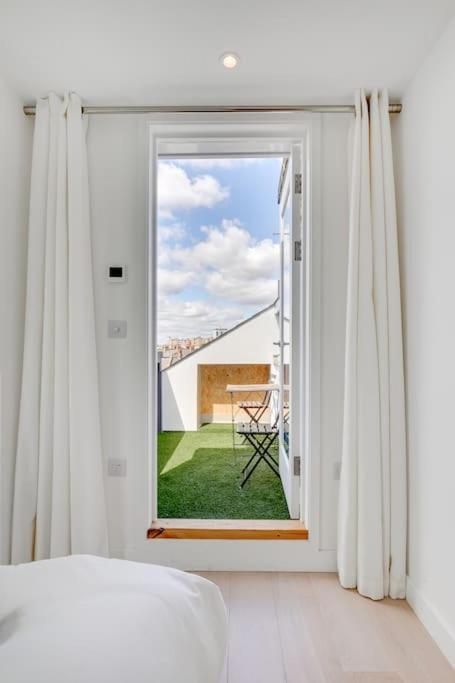 Modern 1 Bedroom Flat In Battersea Apartment London