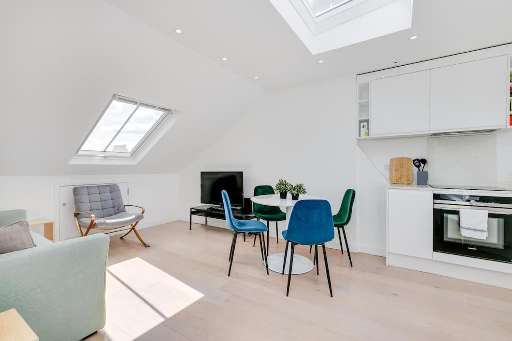 Modern 1 Bedroom Flat In Battersea * London