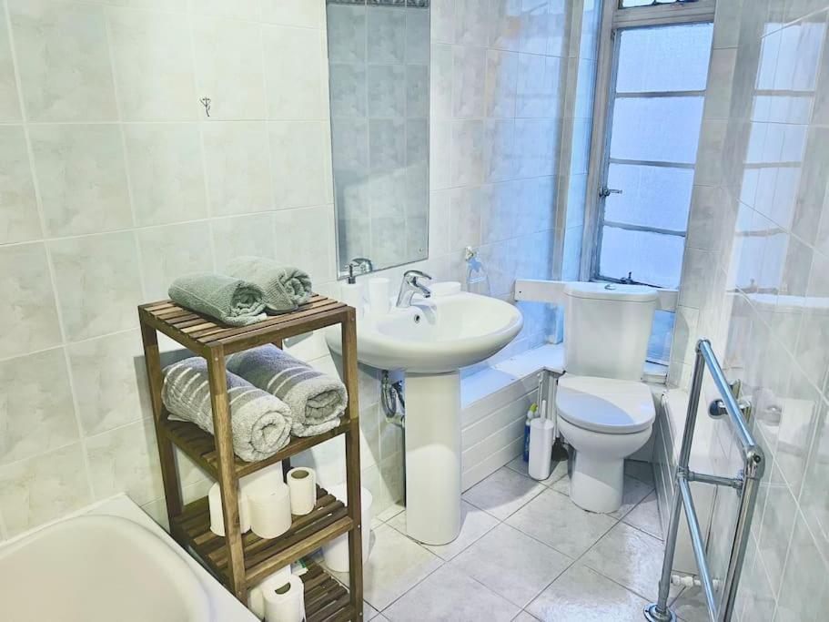 Leilighet King-sized Studio, 6th Floor + Lift, Regent's Park London
