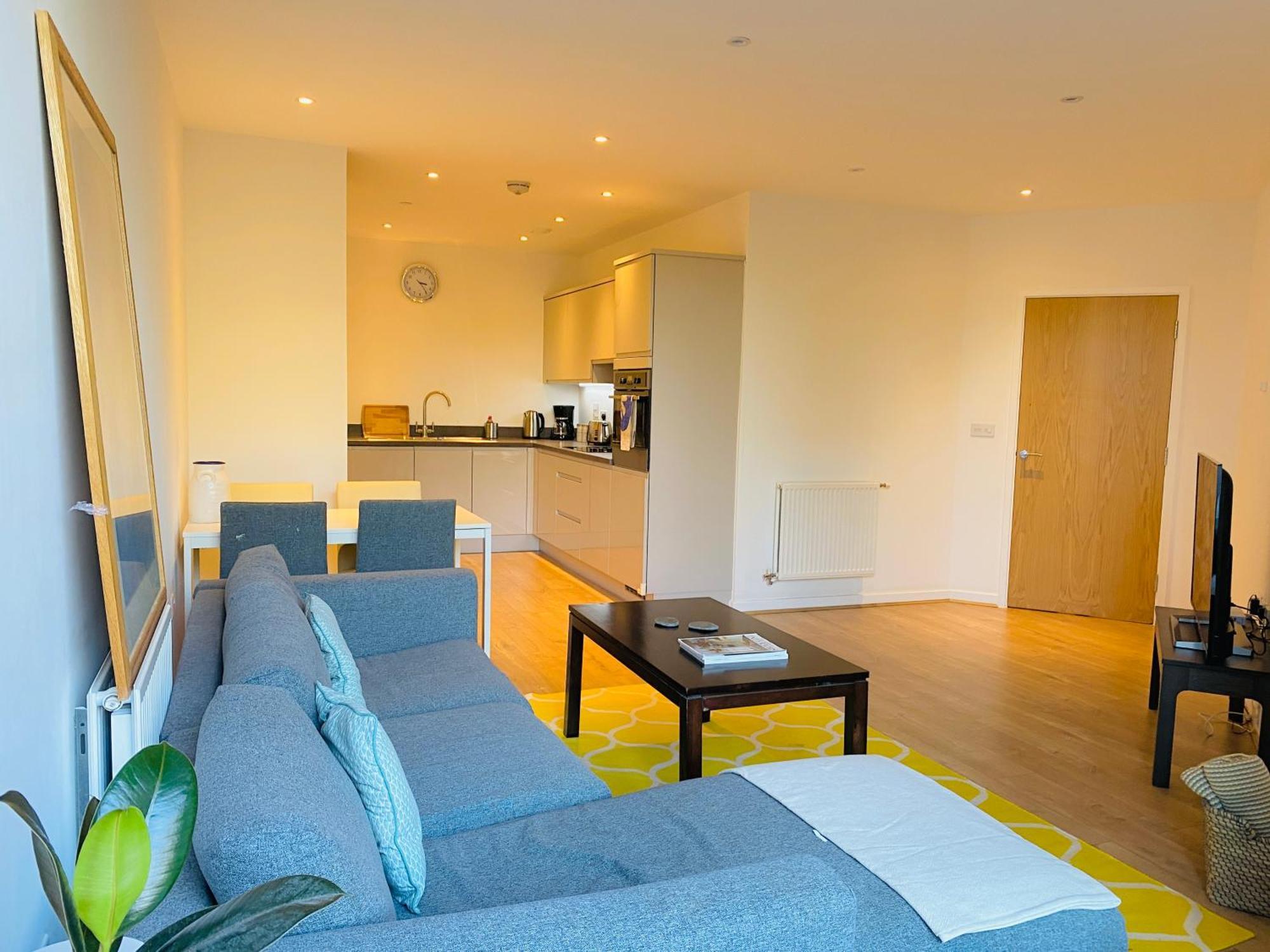 Apartment Spacious Two Bedroom In Balham London