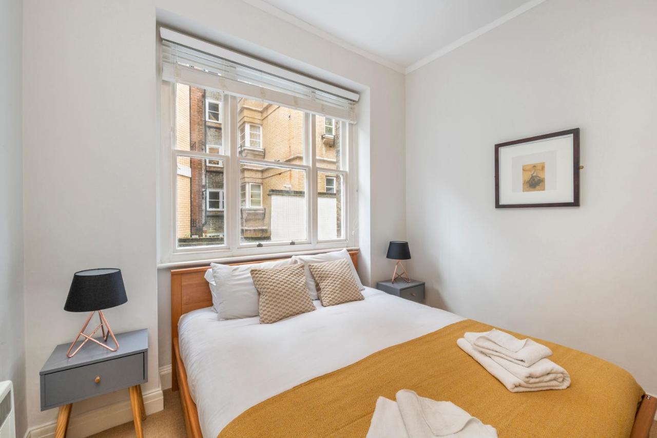 The Modern Manor - Fitzrovia - By Frankie Says Apartment