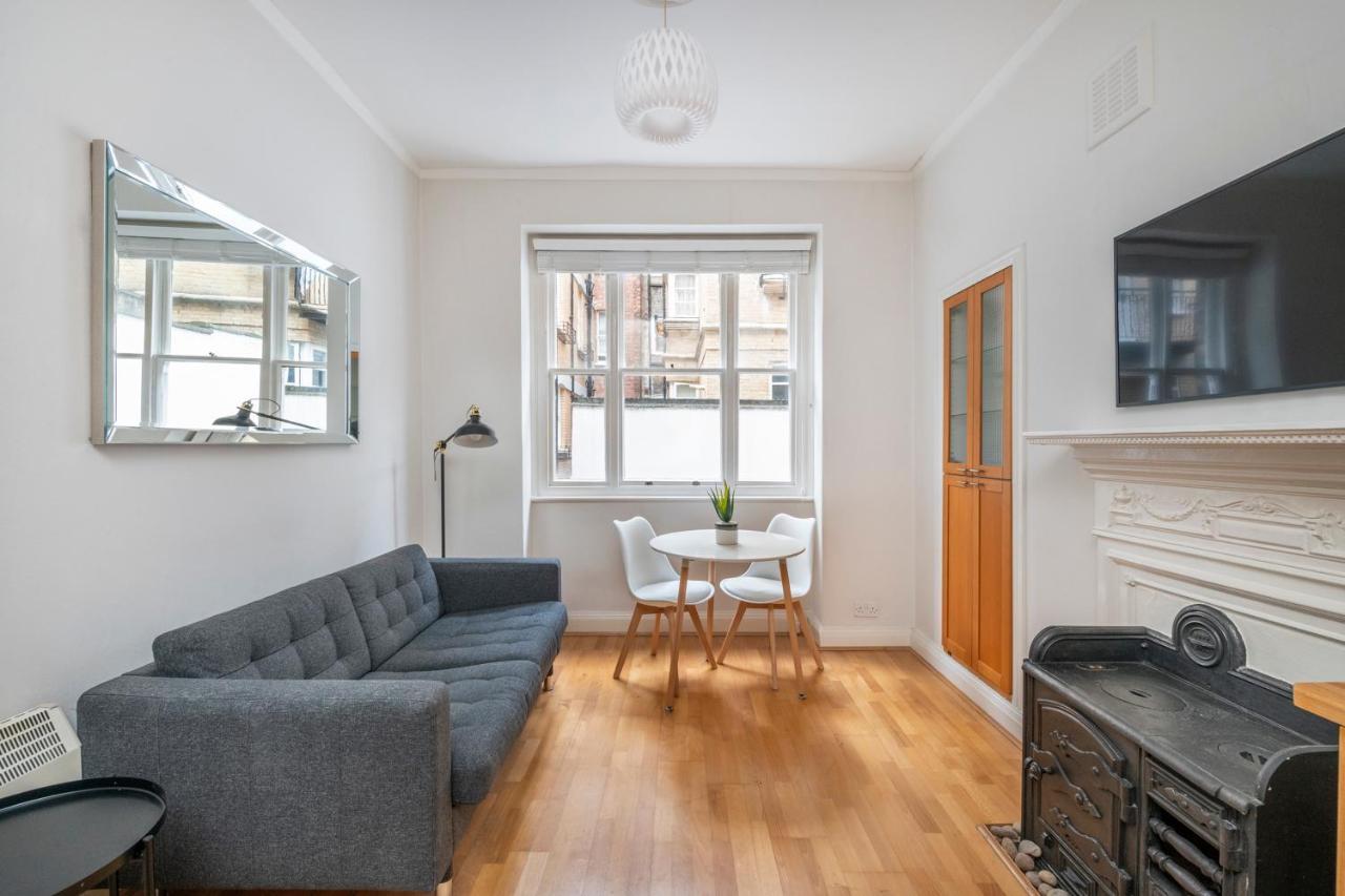 The Modern Manor - Fitzrovia - By Frankie Says Apartment London