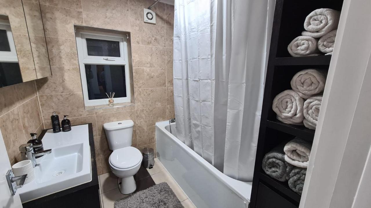Apartment Luxury 1 Bedroom Flat In The Heart Of Wood