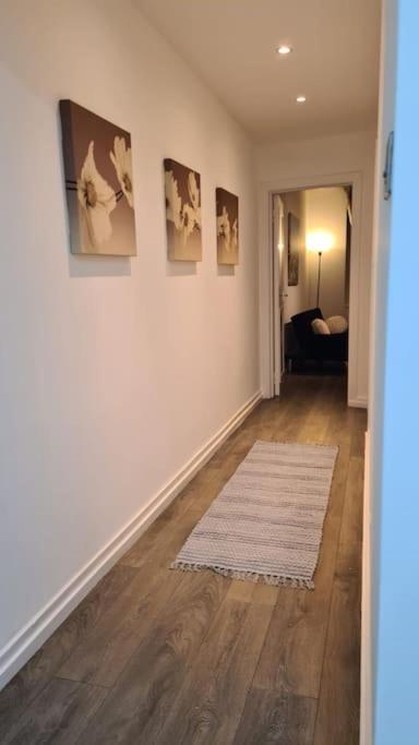 Luxury 1 Bedroom Flat In The Heart Of Wood Apartment