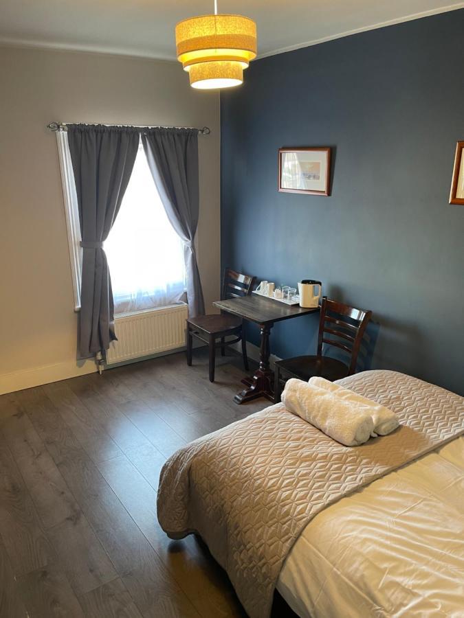 Crown & Sceptre Hotell