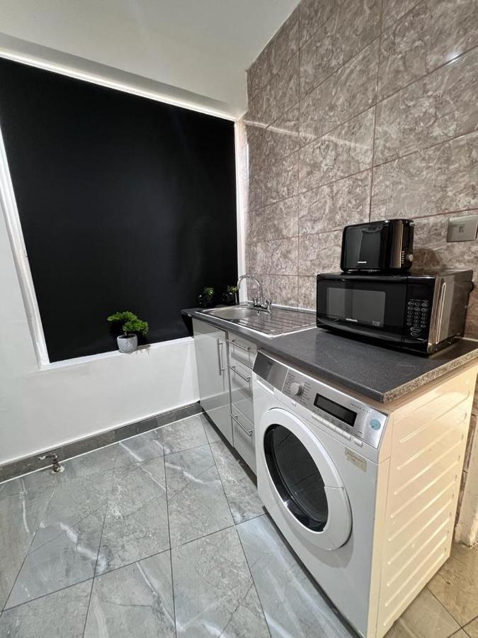 Edgware Road 2 Bedroom Apartment *