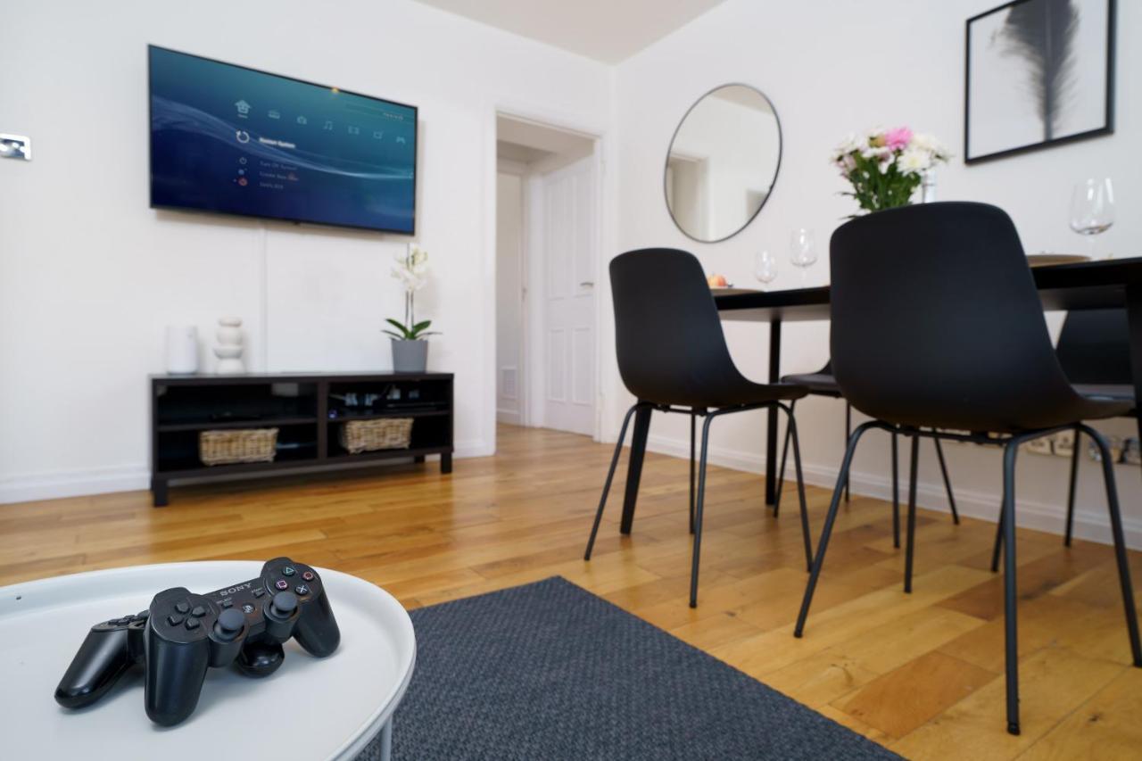Location Oxford Str, Soho 2 Bedr, 3 Beds, 2 Bath * London