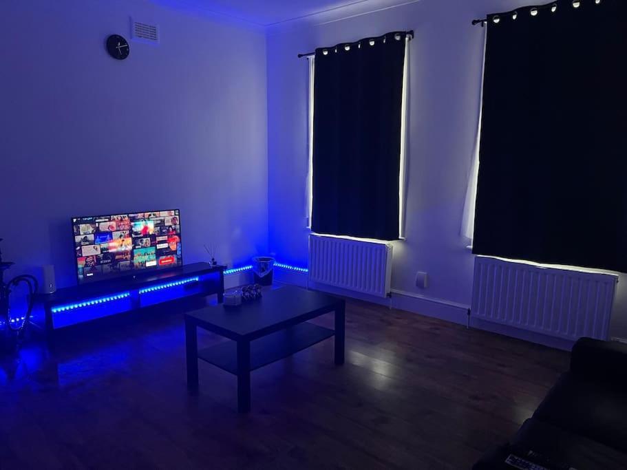 Lejlighed Lovely 1-bedroom With Free Parking & Garden. London