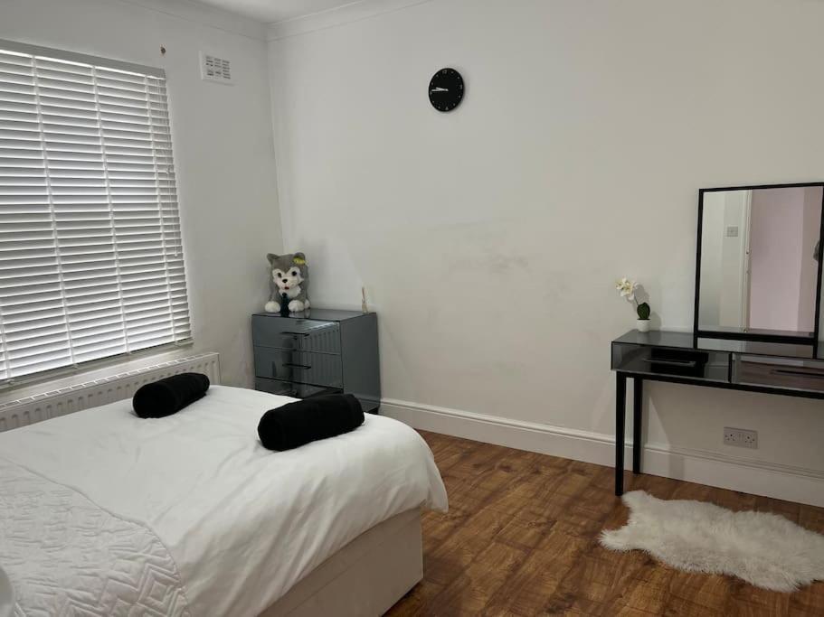 Lovely 1-bedroom With Free Parking & Garden. Lejlighed