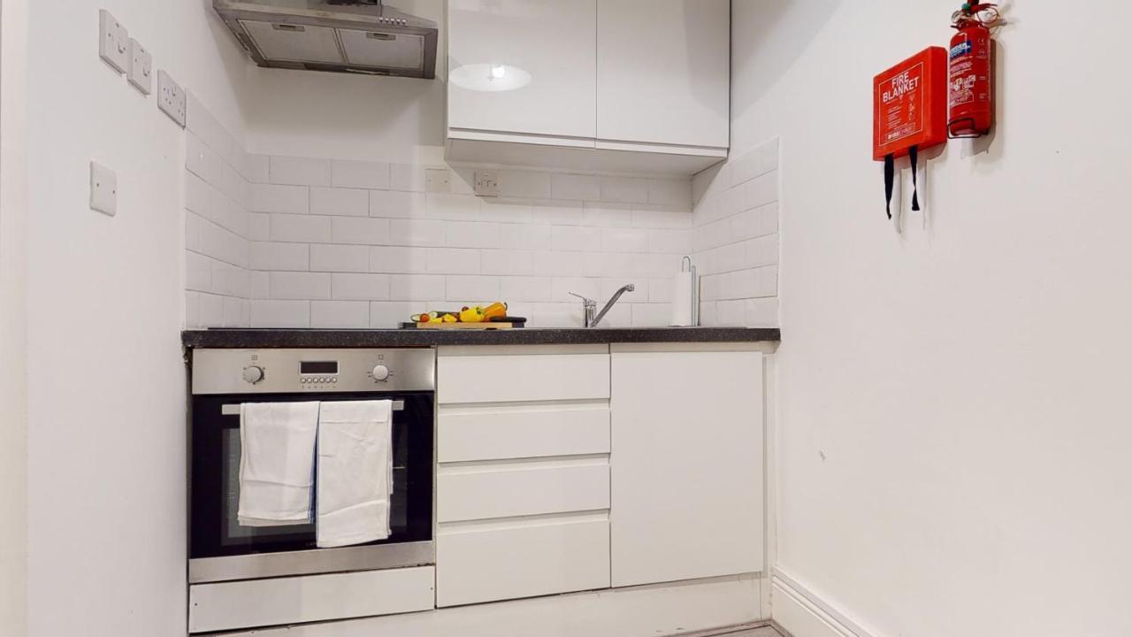 Camden Reach - Engels 2 Bedroom Apartment London