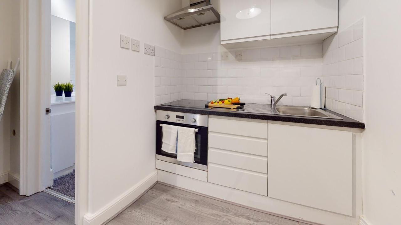 Camden Reach - Engels 2 Bedroom * London
