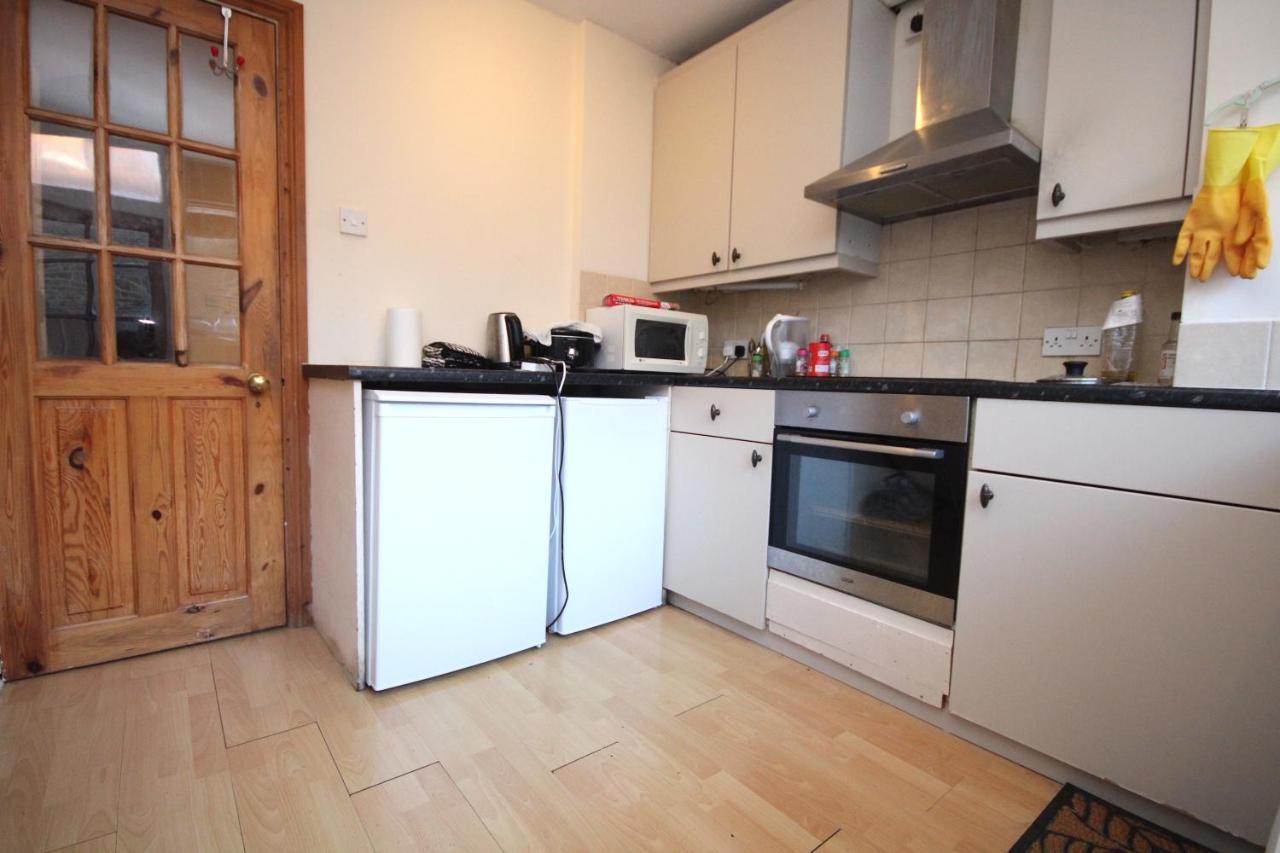 Three Bedroom Flat With Garden In Fulham * Londra