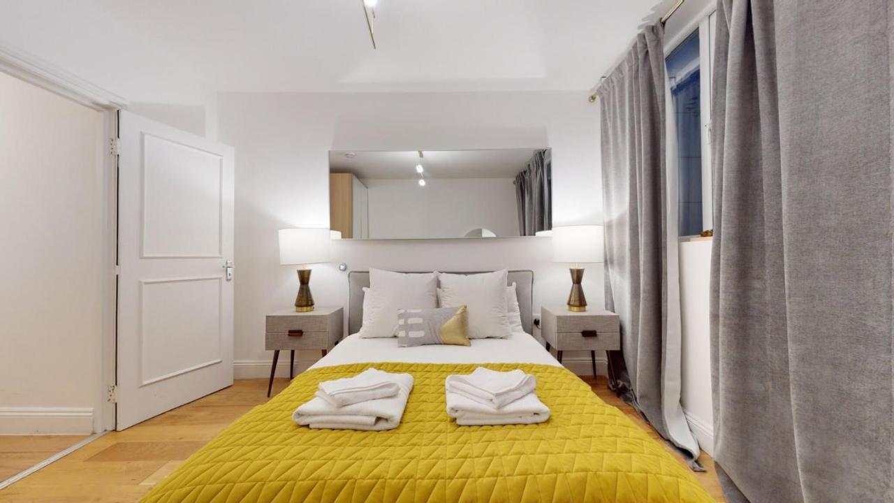 Leinster Gardens 3a - 2 Bed * Londen