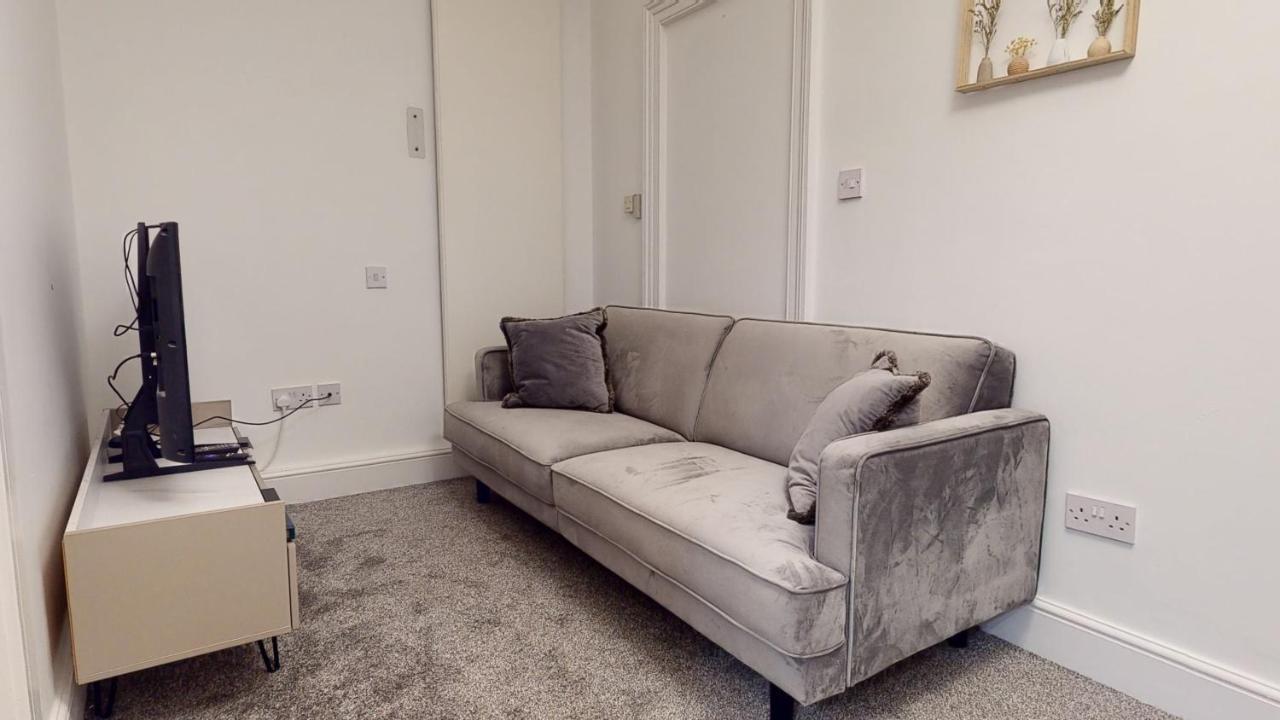 Camden Reach - Engels 2 Bedroom * London
