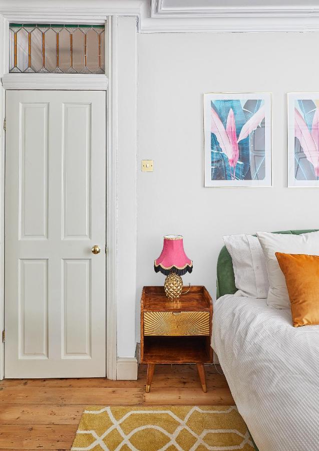 The Flamingo Apartment