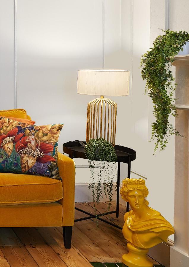 The Flamingo Apartment