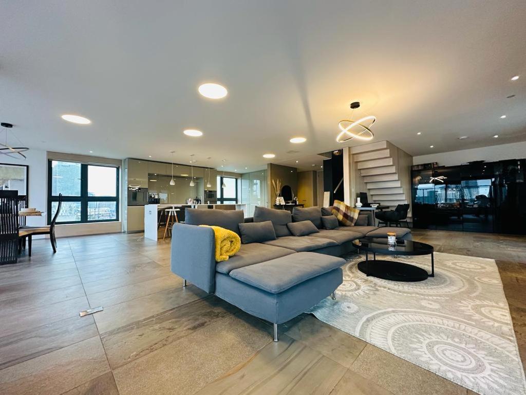 Canary Wharf & O2 Penthouse