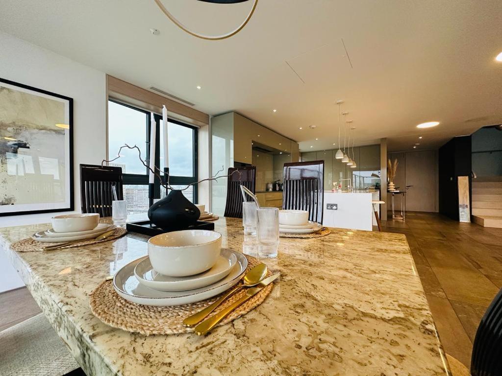Canary Wharf & O2 Penthouse